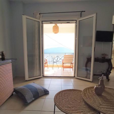 G Apartment In Айя-Евфимия Экстерьер фото