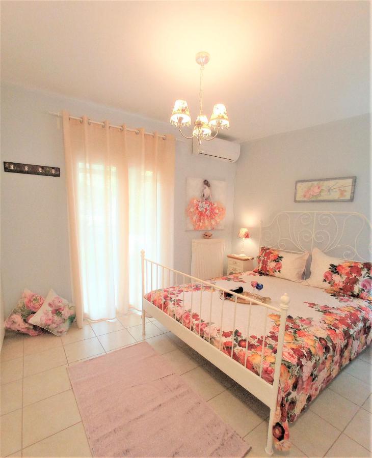 G Apartment In Айя-Евфимия Экстерьер фото