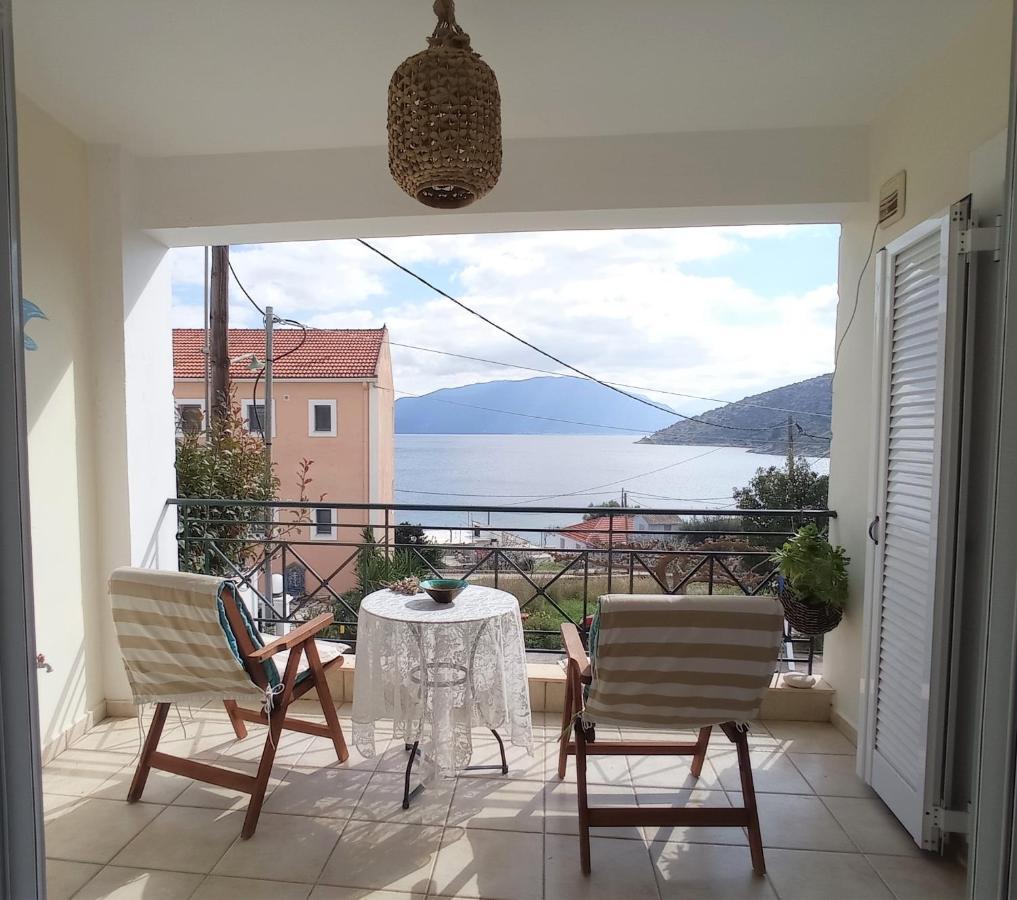 G Apartment In Айя-Евфимия Экстерьер фото
